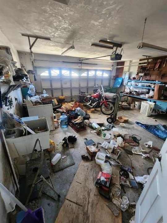 Activo con contrato: $265,000 (3 camas, 2 baños, 1665 Pies cuadrados)