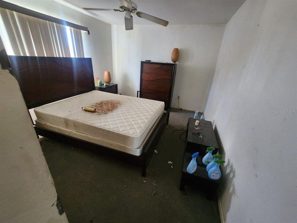 Activo con contrato: $265,000 (3 camas, 2 baños, 1665 Pies cuadrados)