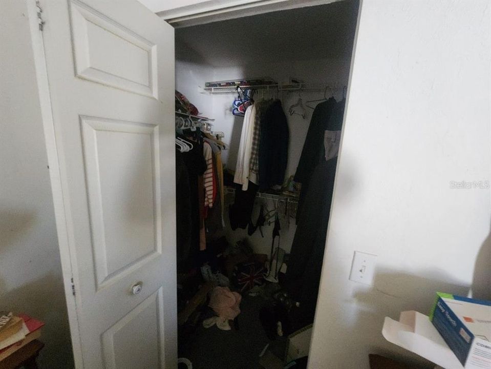 Activo con contrato: $265,000 (3 camas, 2 baños, 1665 Pies cuadrados)