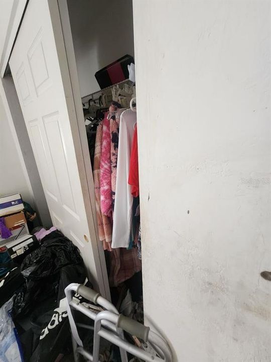 Activo con contrato: $265,000 (3 camas, 2 baños, 1665 Pies cuadrados)