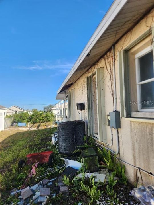 Activo con contrato: $265,000 (3 camas, 2 baños, 1665 Pies cuadrados)