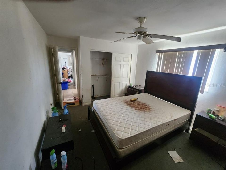 Activo con contrato: $265,000 (3 camas, 2 baños, 1665 Pies cuadrados)