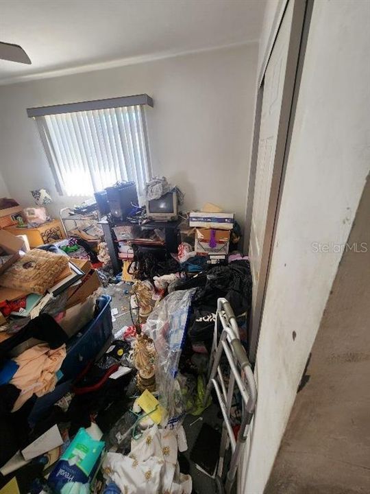 Activo con contrato: $265,000 (3 camas, 2 baños, 1665 Pies cuadrados)