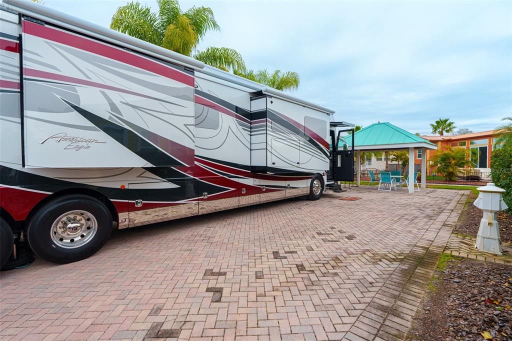 For Sale: $214,500 (0.07 acres)