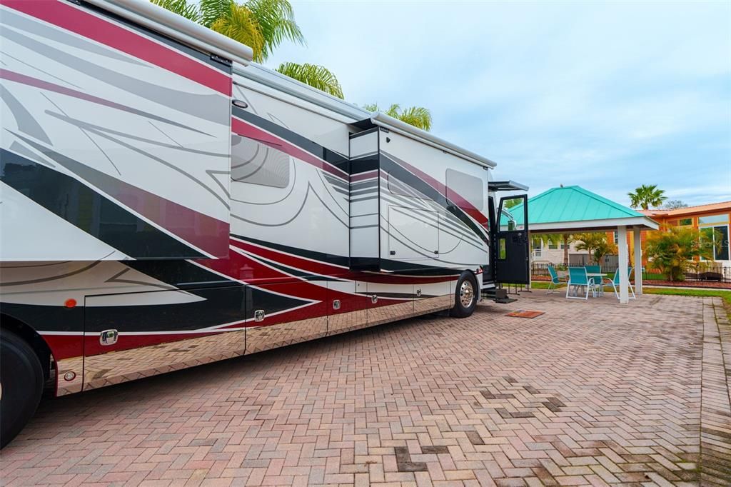 For Sale: $214,500 (0.07 acres)