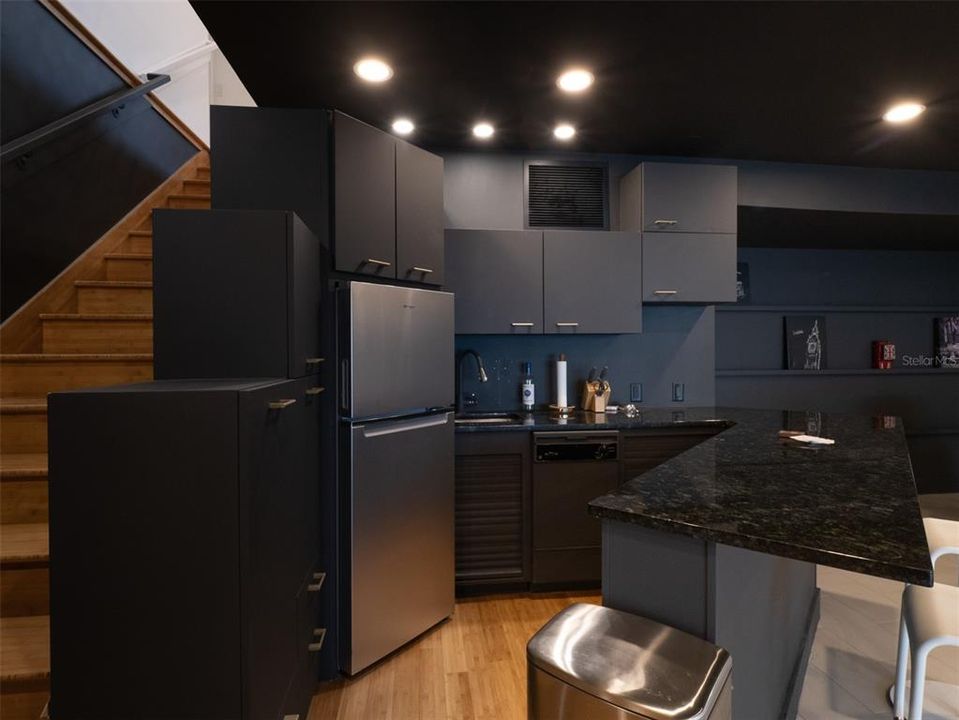 For Sale: $2,049,000 (3 beds, 4 baths, 4899 Square Feet)