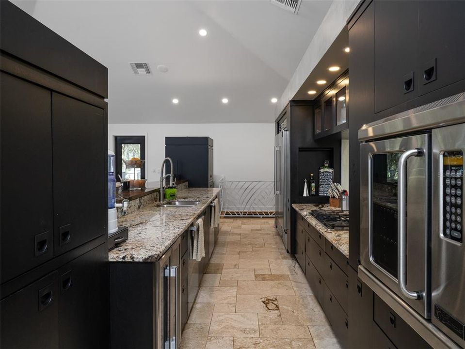 For Sale: $2,049,000 (3 beds, 4 baths, 4899 Square Feet)