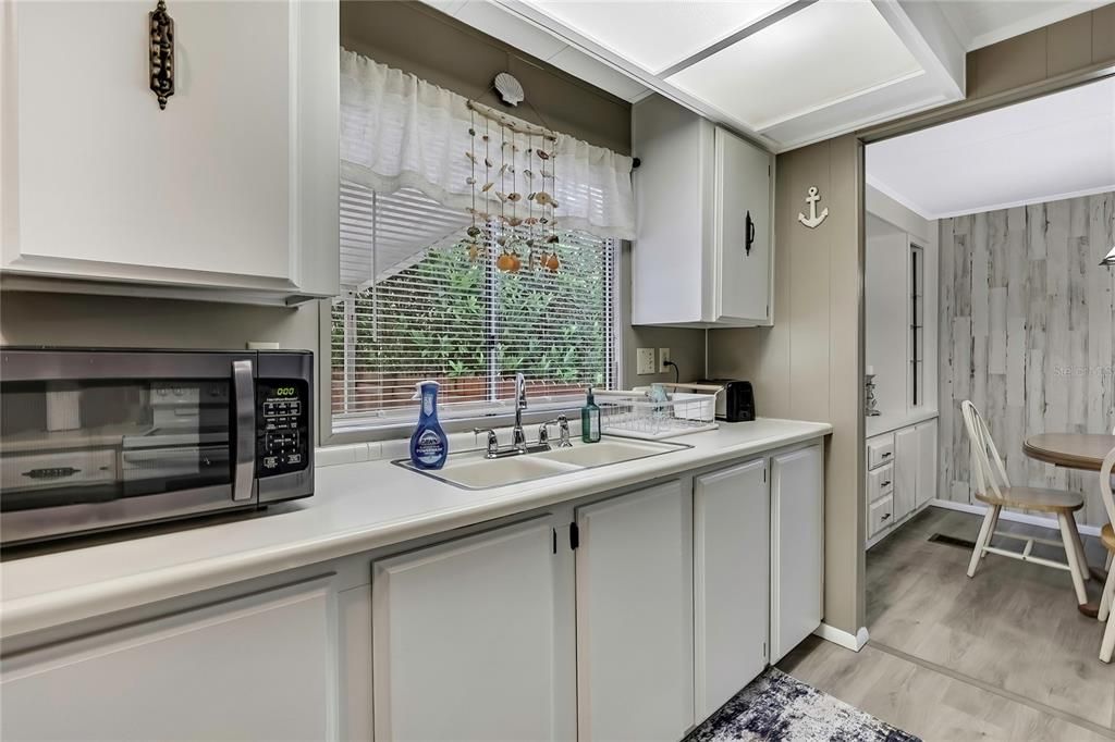 For Sale: $180,000 (2 beds, 2 baths, 1344 Square Feet)