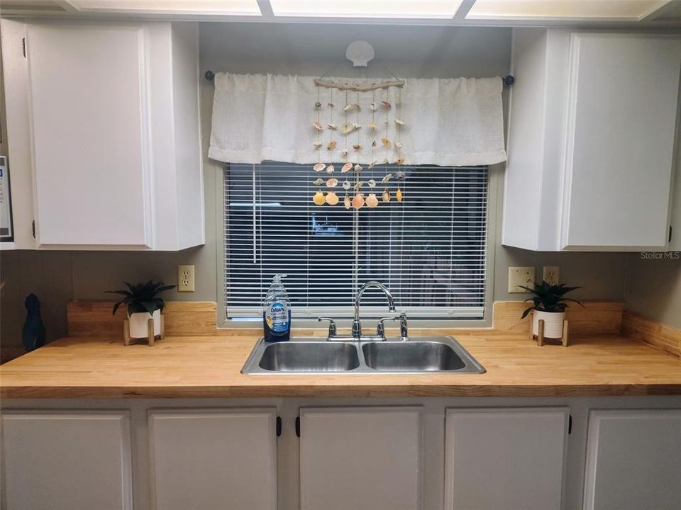 For Sale: $180,000 (2 beds, 2 baths, 1344 Square Feet)