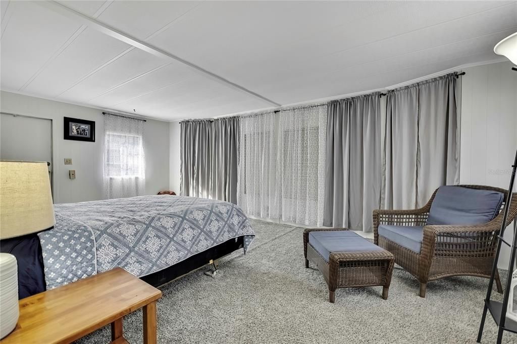 For Sale: $180,000 (2 beds, 2 baths, 1344 Square Feet)