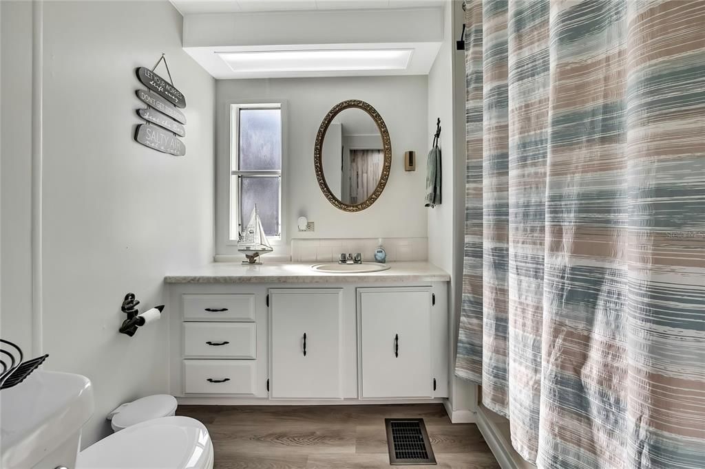 For Sale: $180,000 (2 beds, 2 baths, 1344 Square Feet)