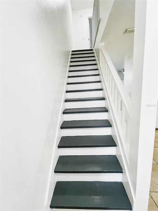 На продажу: $224,900 (2 спален, 2 ванн, 1281 Квадратных фут)