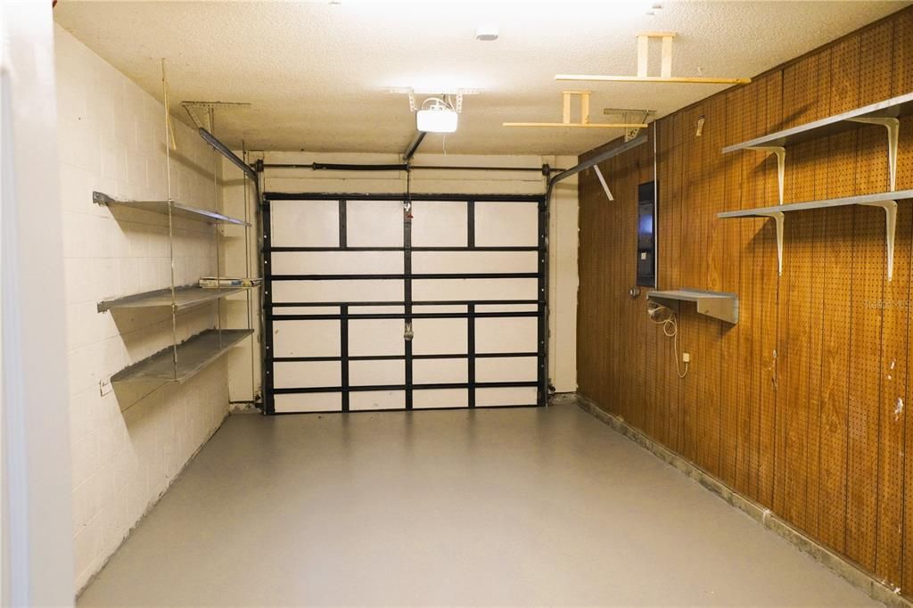 На продажу: $224,900 (2 спален, 2 ванн, 1281 Квадратных фут)