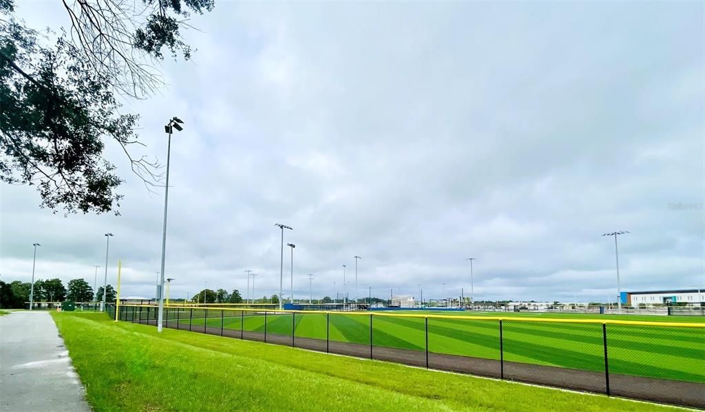 На продажу: $224,900 (2 спален, 2 ванн, 1281 Квадратных фут)