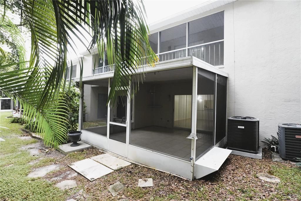 На продажу: $224,900 (2 спален, 2 ванн, 1281 Квадратных фут)