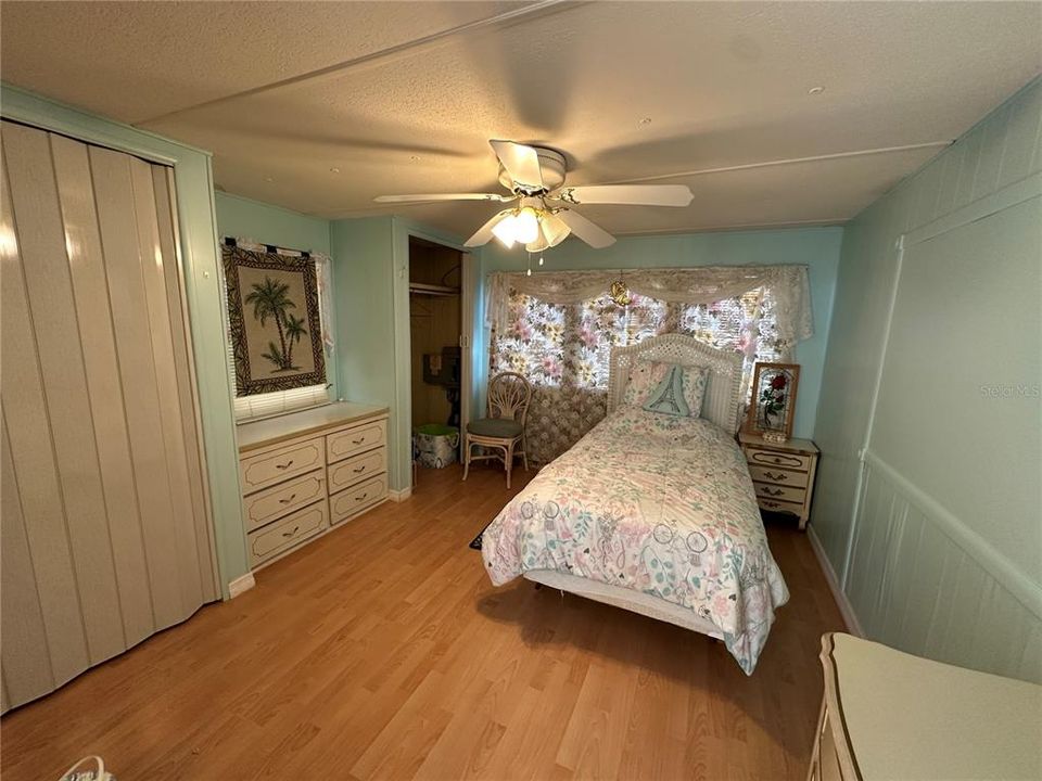 待售: $45,000 (1 贝兹, 1 浴室, 576 平方英尺)