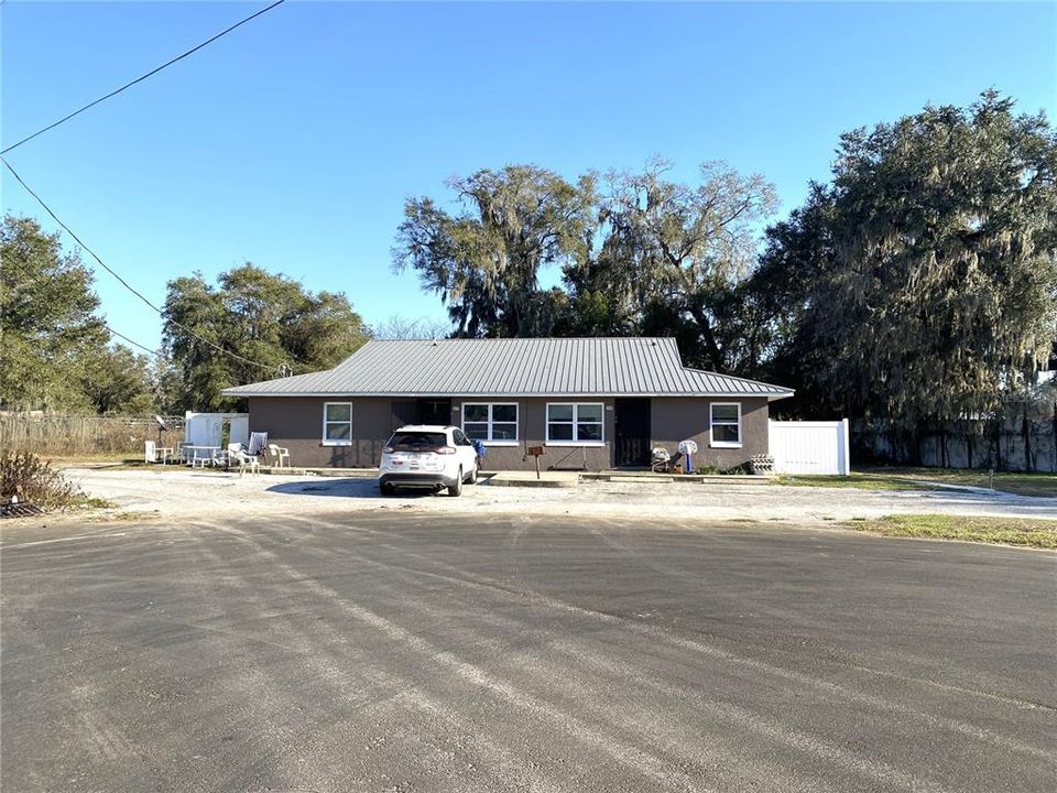 最近售出: $393,500 (0 贝兹, 0 浴室, 2695 平方英尺)