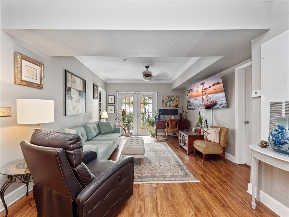 For Sale: $224,000 (2 beds, 2 baths, 1115 Square Feet)