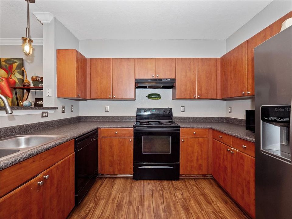 For Sale: $224,000 (2 beds, 2 baths, 1115 Square Feet)