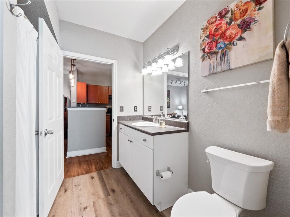 For Sale: $224,000 (2 beds, 2 baths, 1115 Square Feet)