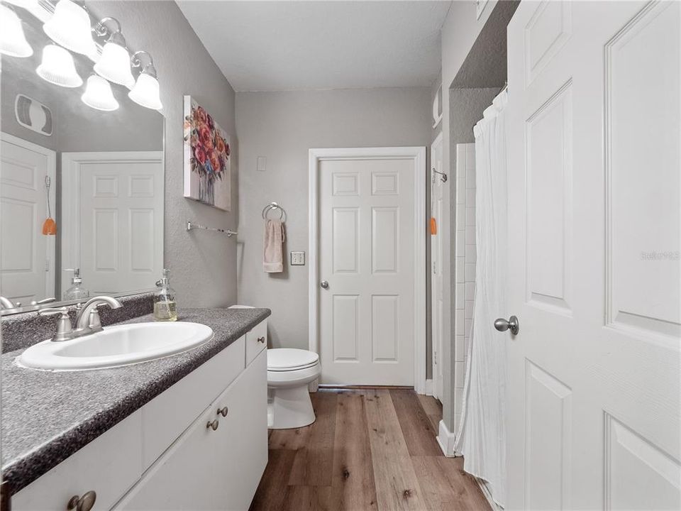 For Sale: $224,000 (2 beds, 2 baths, 1115 Square Feet)