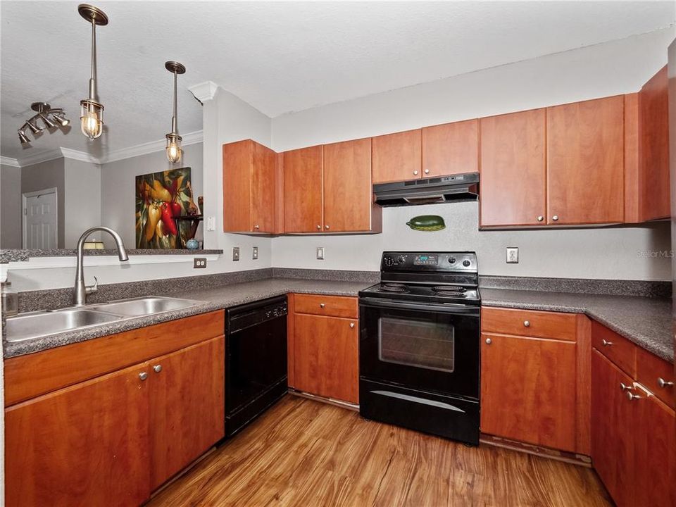 For Sale: $224,000 (2 beds, 2 baths, 1115 Square Feet)