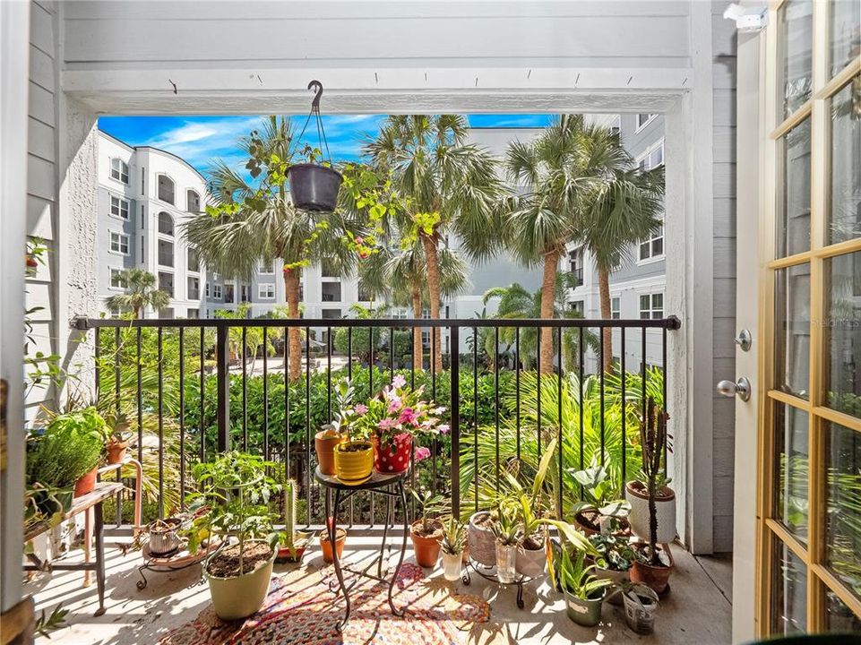 For Sale: $224,000 (2 beds, 2 baths, 1115 Square Feet)