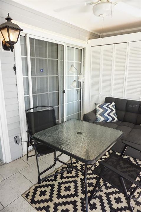 На продажу: $114,900 (0 спален, 1 ванн, 392 Квадратных фут)