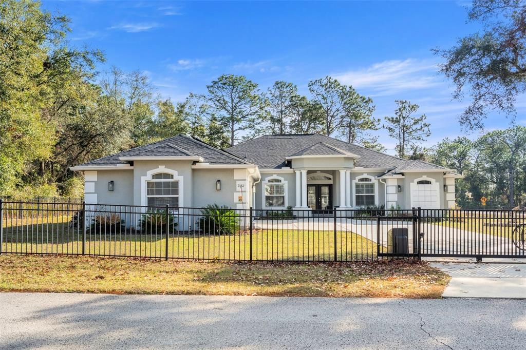 Vendido Recientemente: $610,000 (4 camas, 3 baños, 2816 Pies cuadrados)