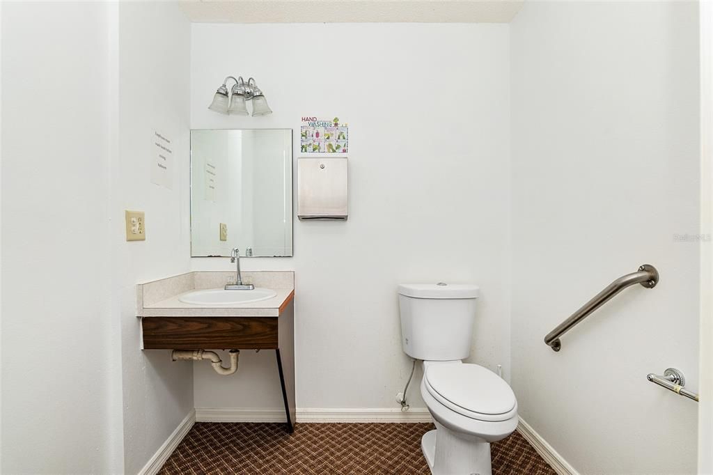 For Sale: $325,000 (0 beds, 0 baths, 1800 Square Feet)