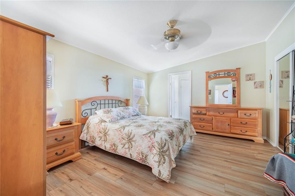 На продажу: $280,000 (3 спален, 2 ванн, 1485 Квадратных фут)