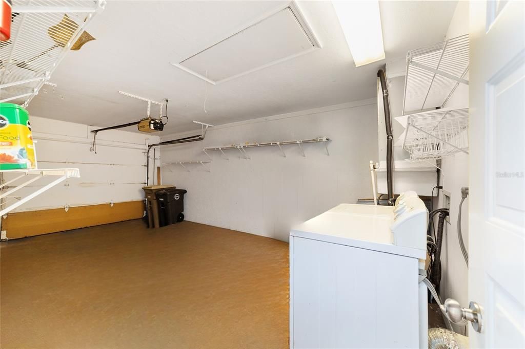 Active With Contract: $195,000 (2 beds, 2 baths, 1151 Square Feet)