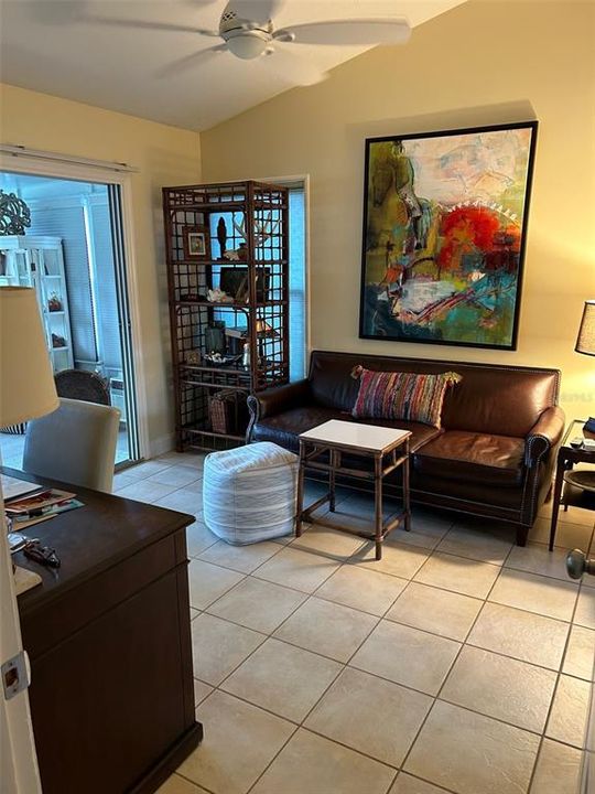 Active With Contract: $195,000 (2 beds, 2 baths, 1151 Square Feet)