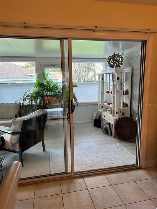 Active With Contract: $195,000 (2 beds, 2 baths, 1151 Square Feet)