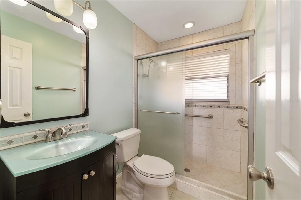 Active With Contract: $195,000 (2 beds, 2 baths, 1151 Square Feet)