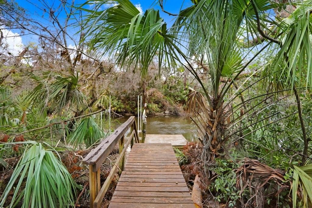 待售: $400,000 (1.40 acres)