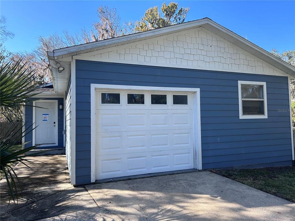 最近售出: $115,000 (2 贝兹, 1 浴室, 1032 平方英尺)