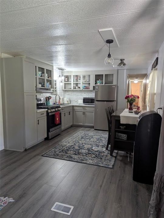 For Sale: $139,900 (3 beds, 2 baths, 1152 Square Feet)