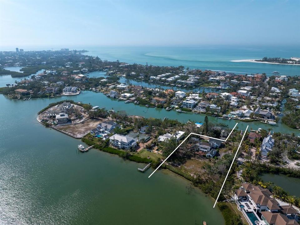 En Venta: $8,450,000 (1.52 acres)