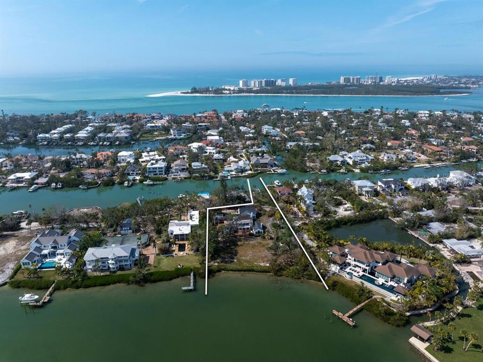 En Venta: $8,450,000 (1.52 acres)