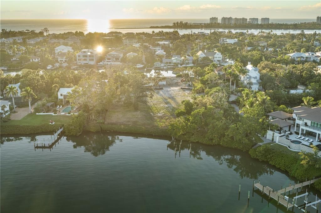 En Venta: $8,450,000 (1.52 acres)