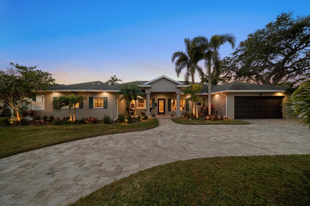 Vendido Recientemente: $2,399,000 (3 camas, 3 baños, 3450 Pies cuadrados)