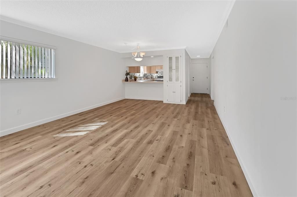 На продажу: $149,000 (2 спален, 2 ванн, 1156 Квадратных фут)