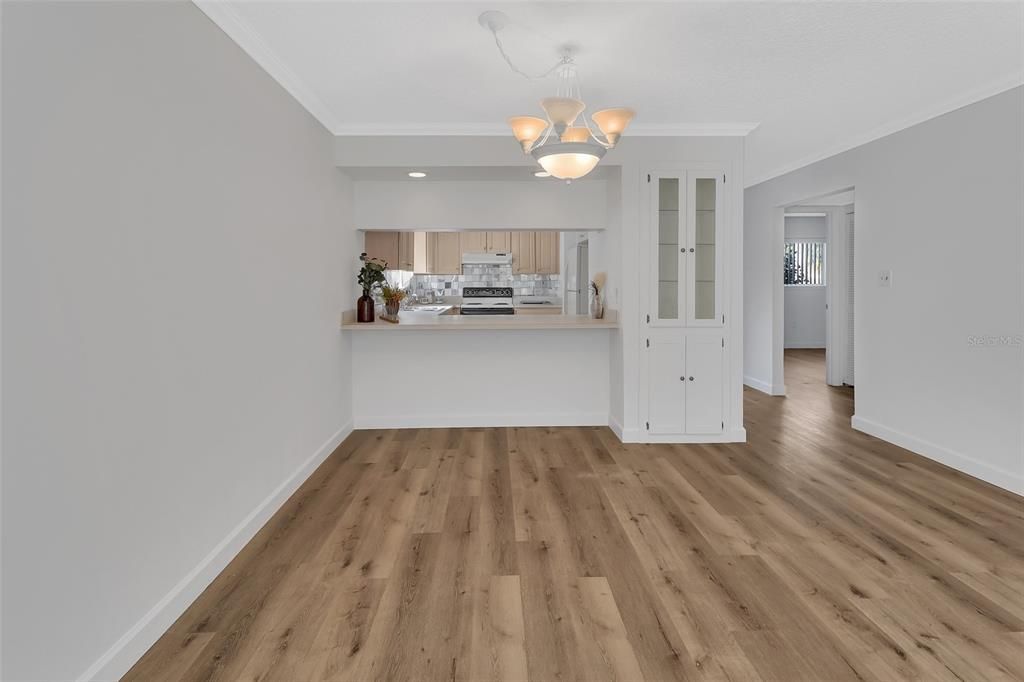 На продажу: $149,000 (2 спален, 2 ванн, 1156 Квадратных фут)