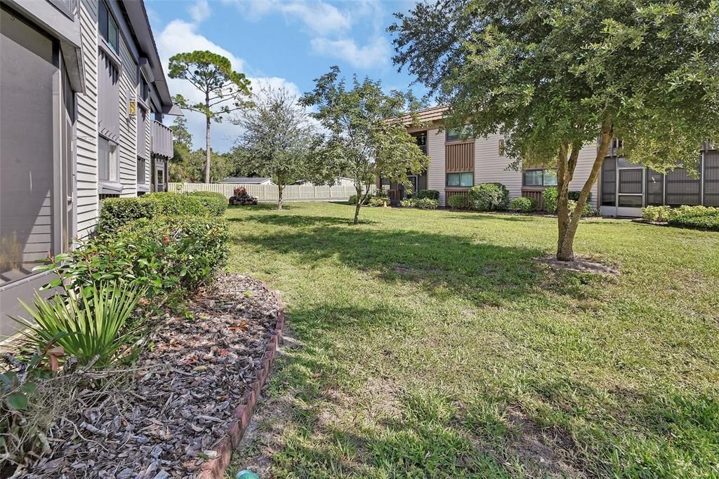 На продажу: $149,000 (2 спален, 2 ванн, 1156 Квадратных фут)