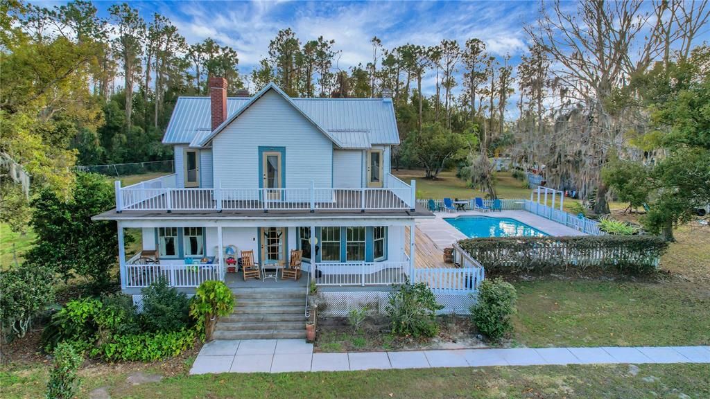 For Sale: $749,000 (5 beds, 3 baths, 3556 Square Feet)