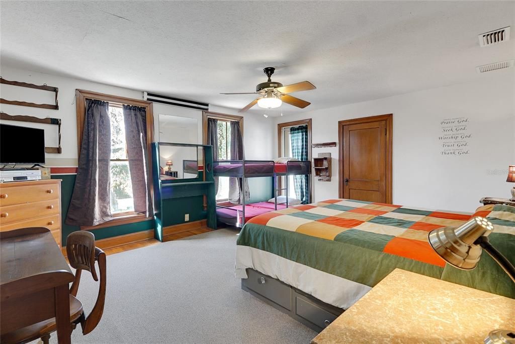 For Sale: $749,000 (5 beds, 3 baths, 3556 Square Feet)