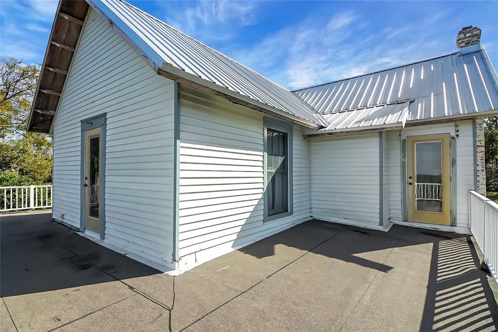 For Sale: $749,000 (5 beds, 3 baths, 3556 Square Feet)