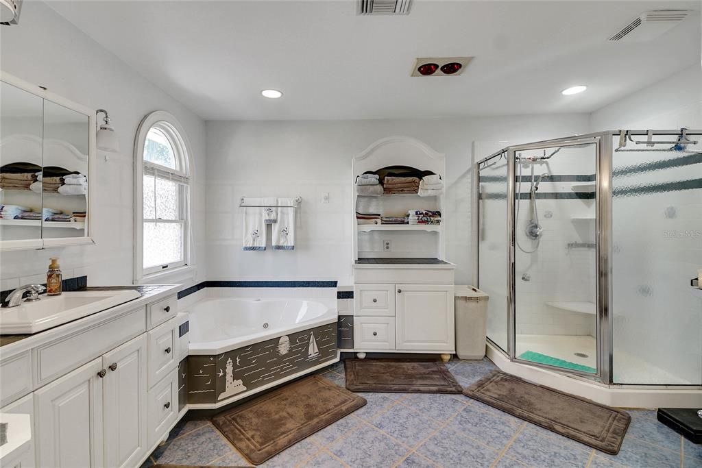 For Sale: $749,000 (5 beds, 3 baths, 3556 Square Feet)