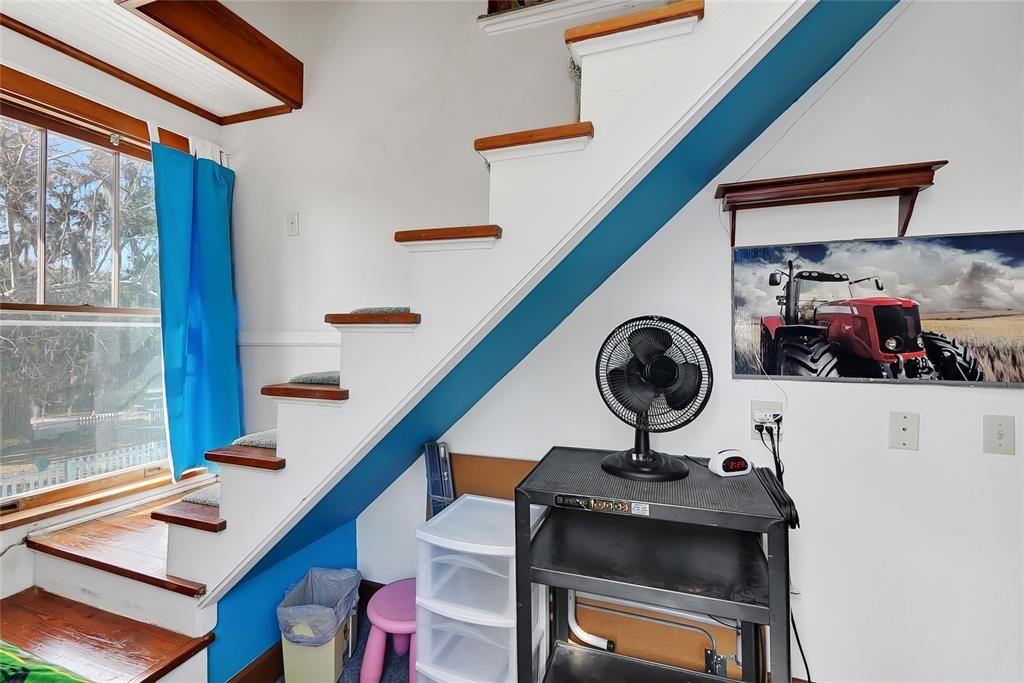 For Sale: $749,000 (5 beds, 3 baths, 3556 Square Feet)